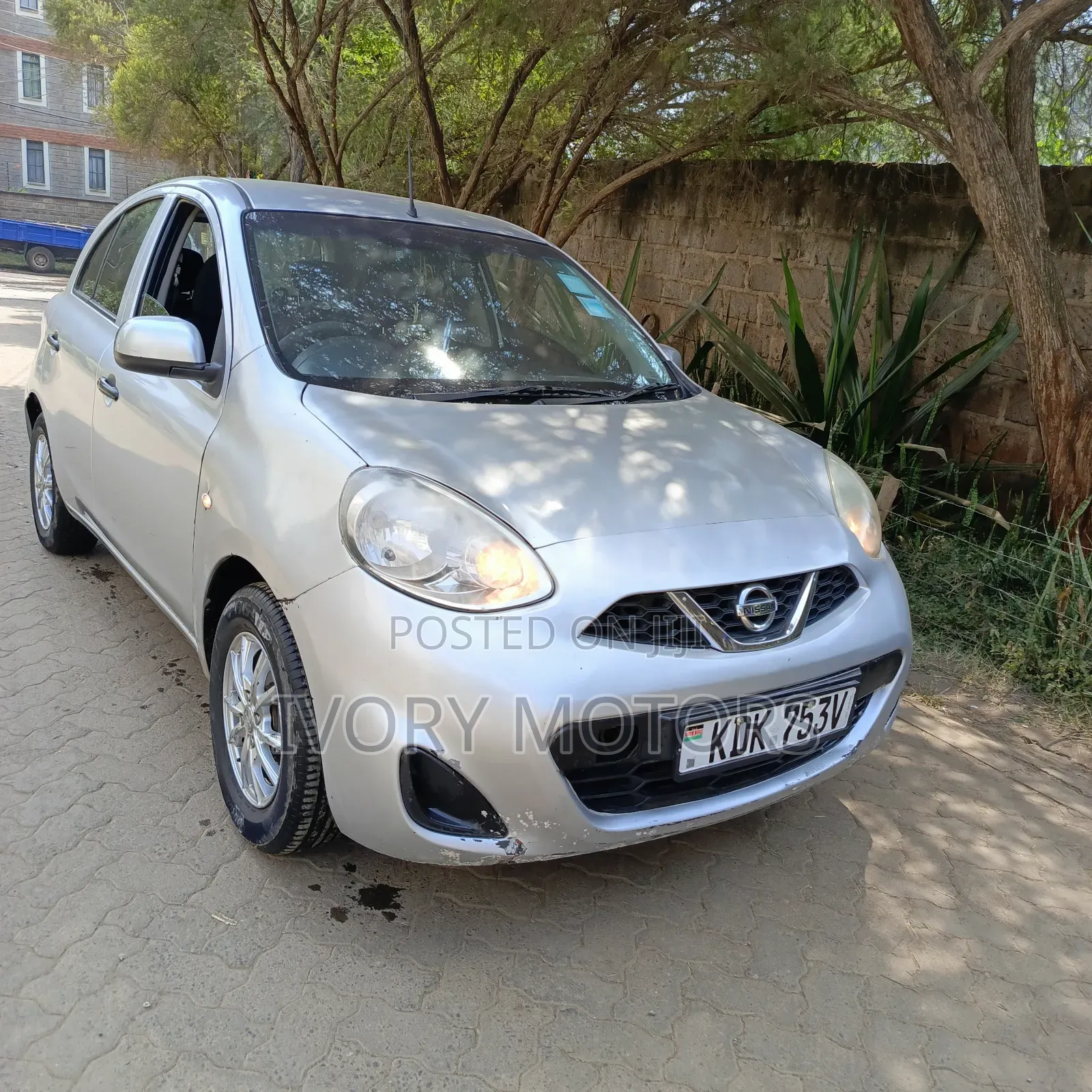 Nissan March 2015 Silver