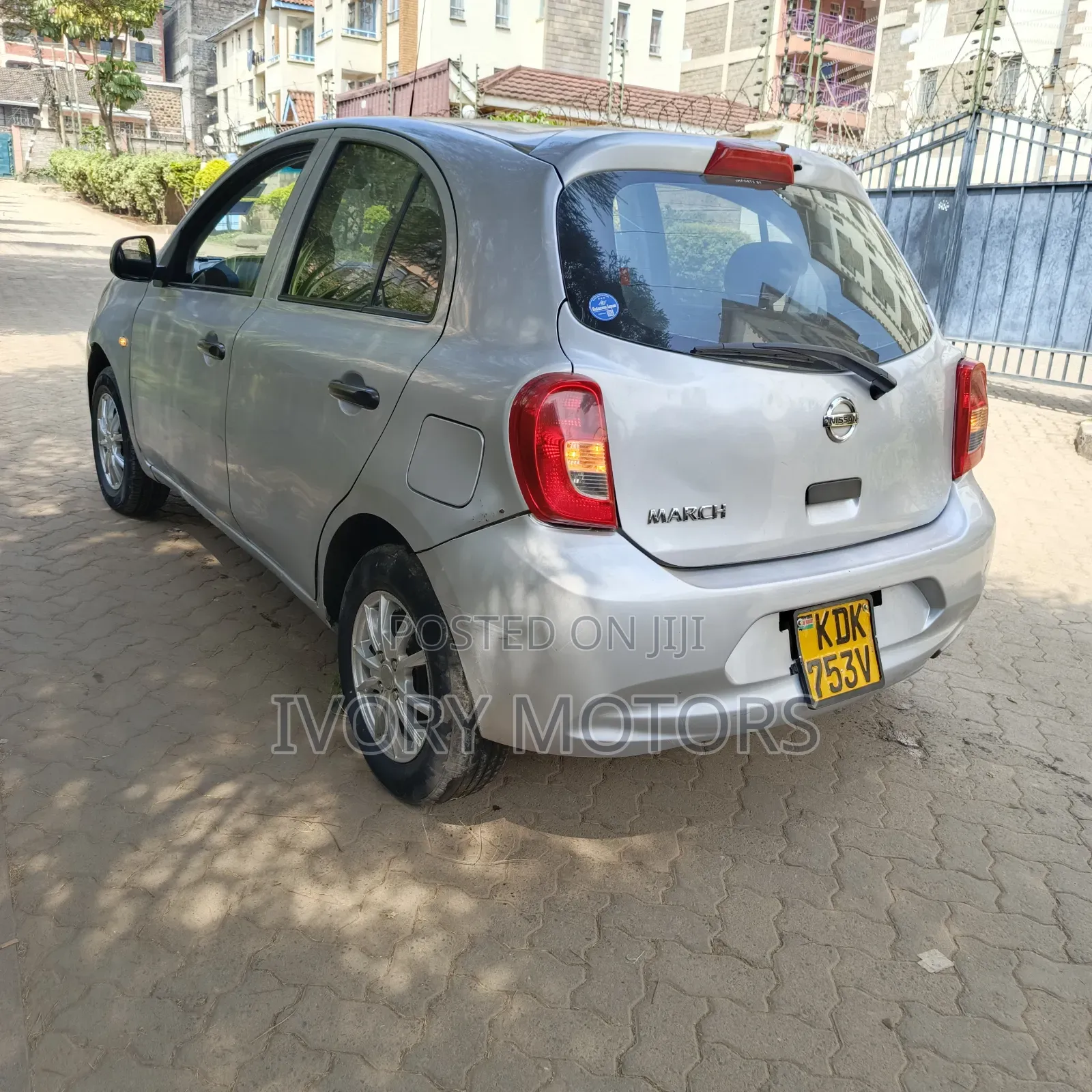 Nissan March 2015 Silver