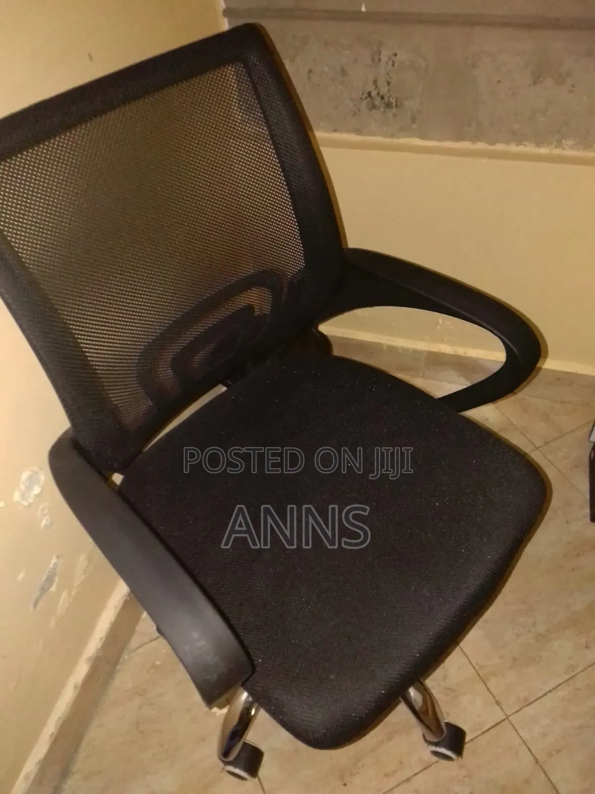Executive Swivel Office Chair