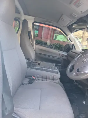 Toyota HiAce 2018 White
