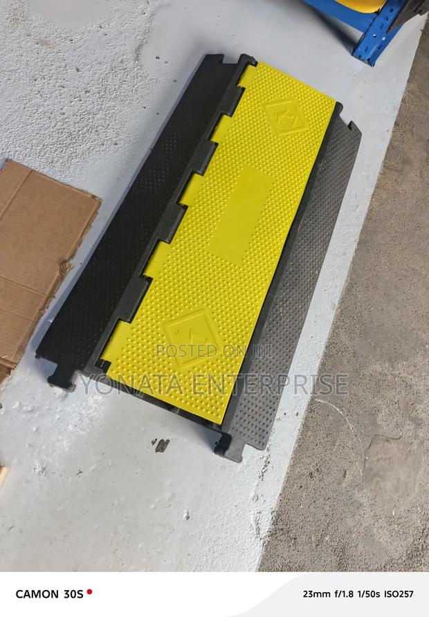 Heavy Duty 3 Channel Cable Protector 1m Long - main view