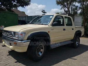 Toyota Hilux 2.5 Cab 2005 Beige