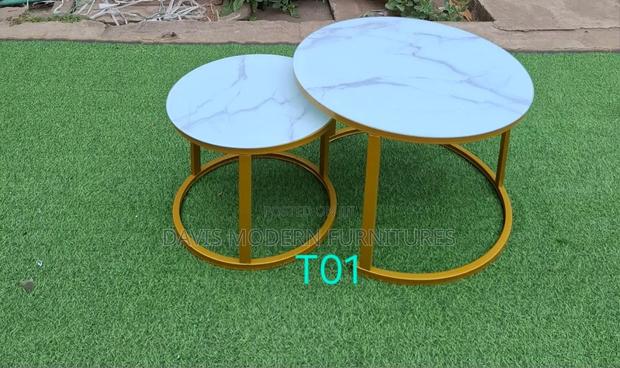Round Nesting Coffee Table - main view