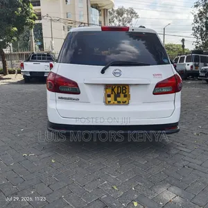 Nissan Wingroad 2013 White