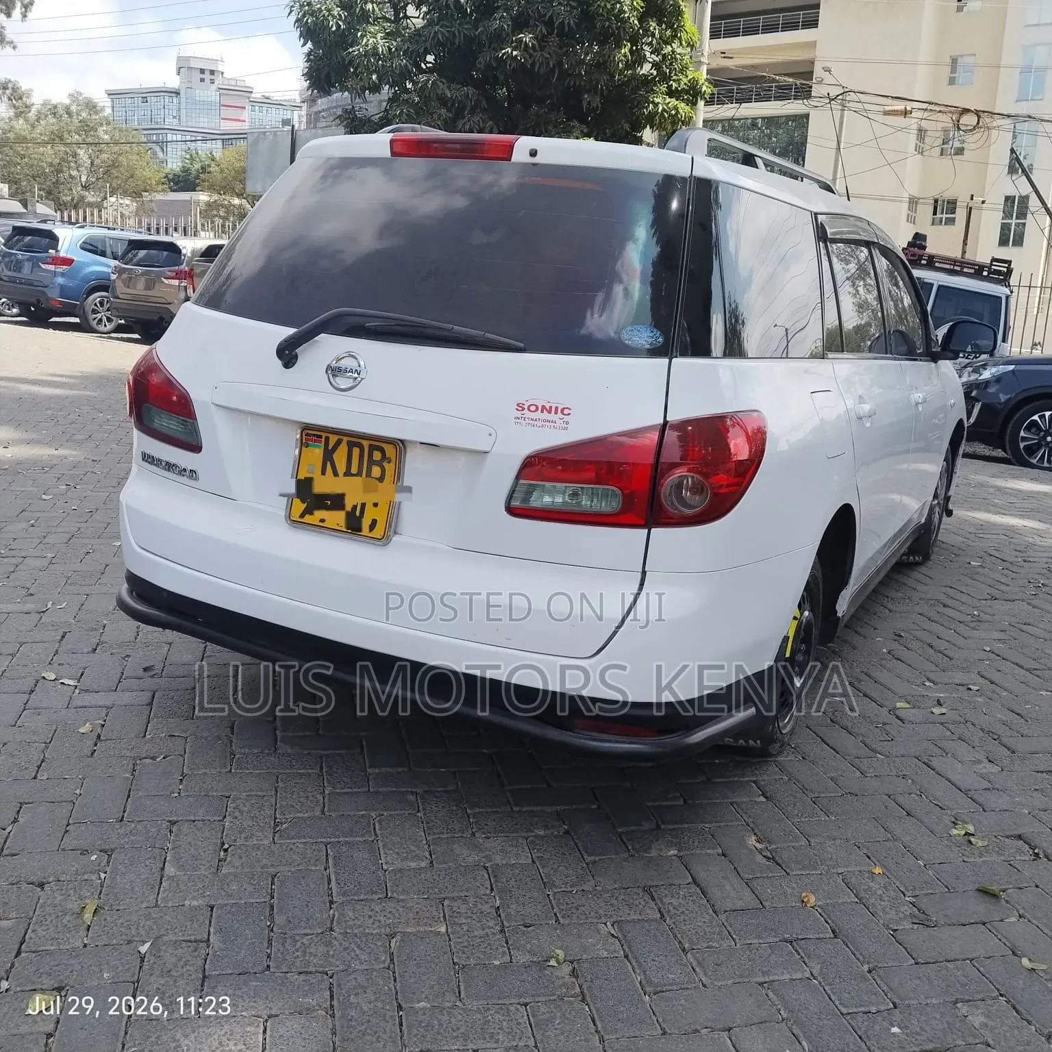 Nissan Wingroad 2013 White
