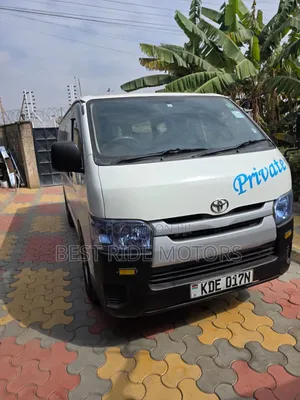 Toyota HiAce 2014 White