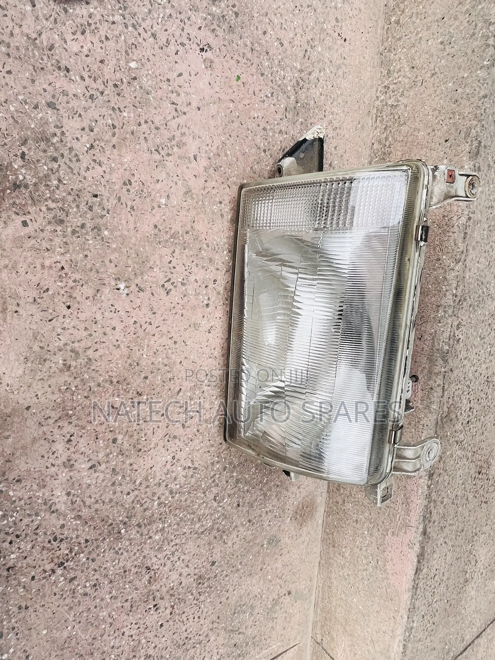 Toyota Crown Headlight (1998)