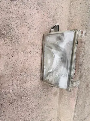 Toyota Crown Headlight (1998)