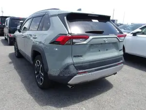 Toyota RAV4 2019 Green
