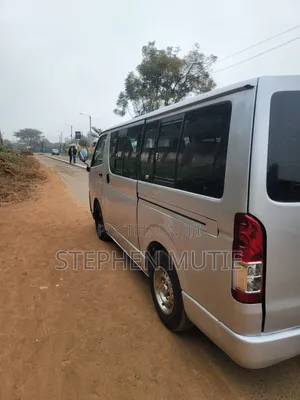 Toyota HiAce 2016 Silver