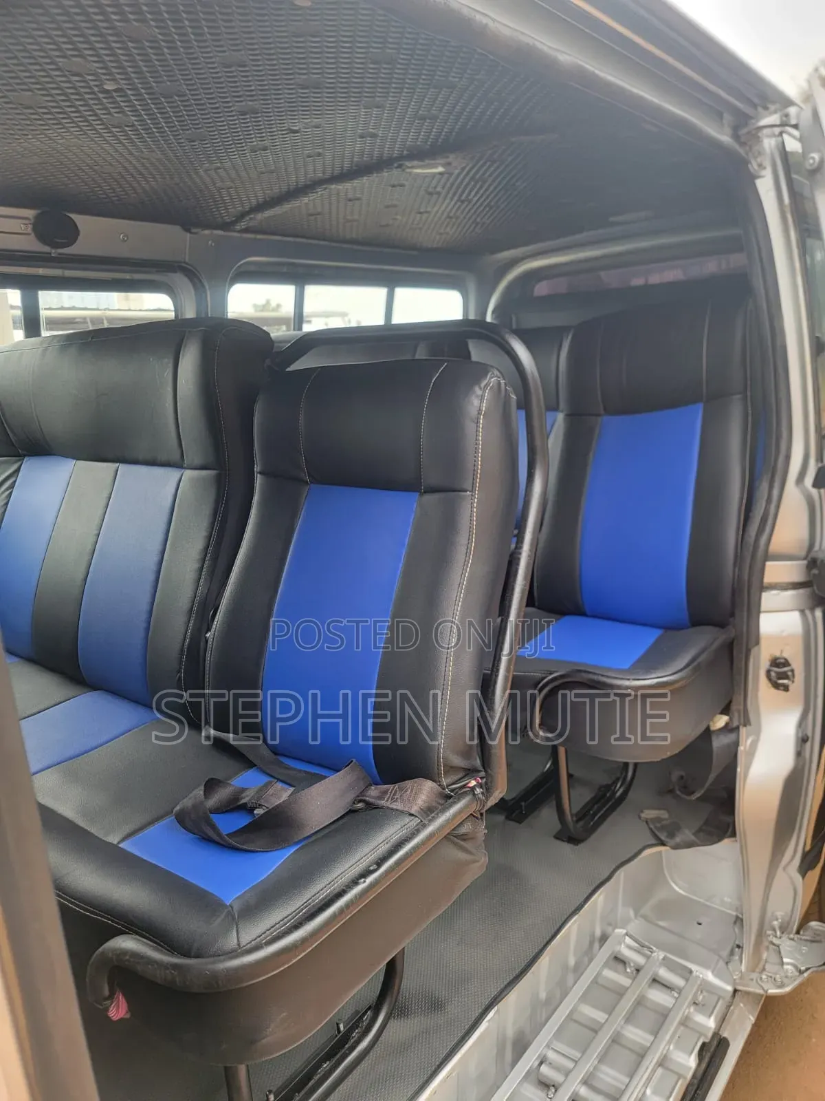 Toyota HiAce 2016 Silver