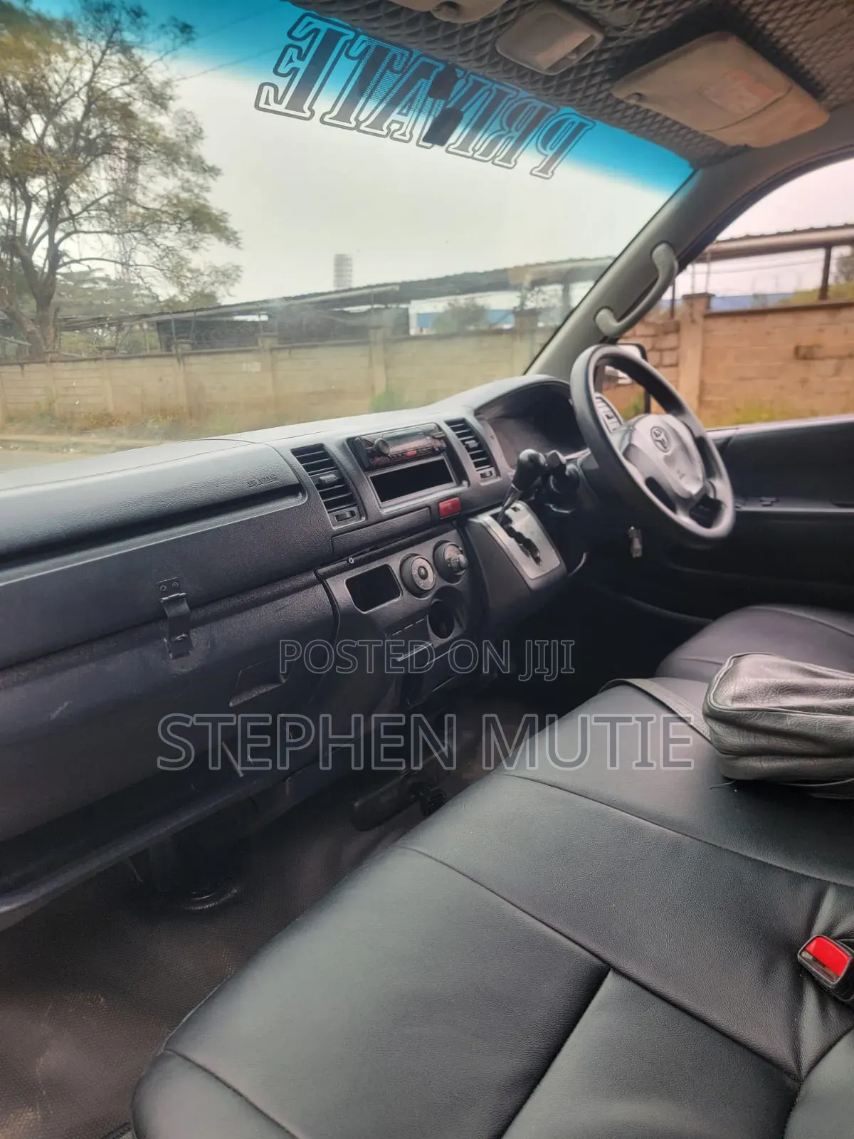Toyota HiAce 2016 Silver
