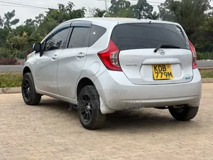 Nissan Note 2013 Silver