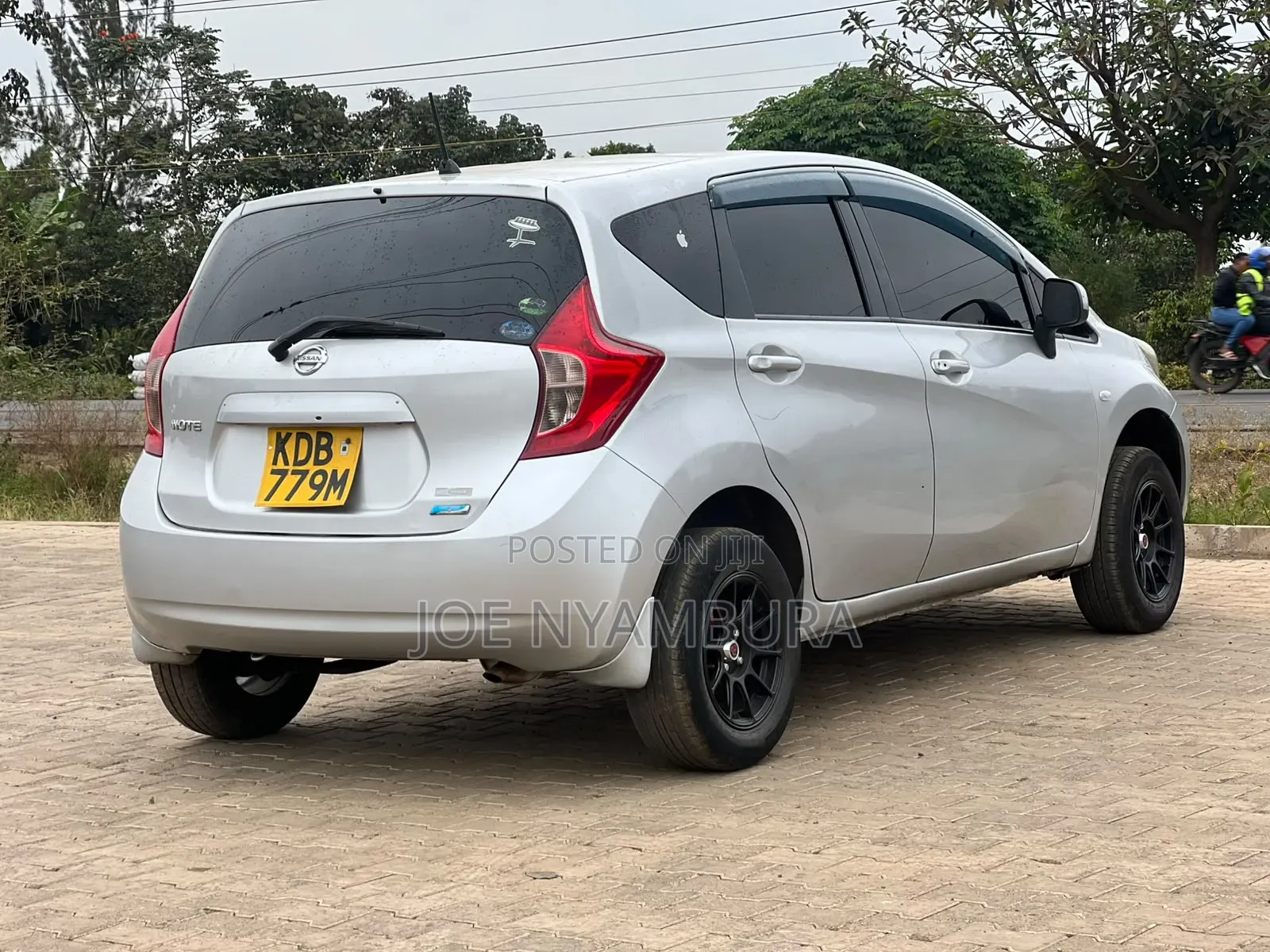 Nissan Note 2013 Silver