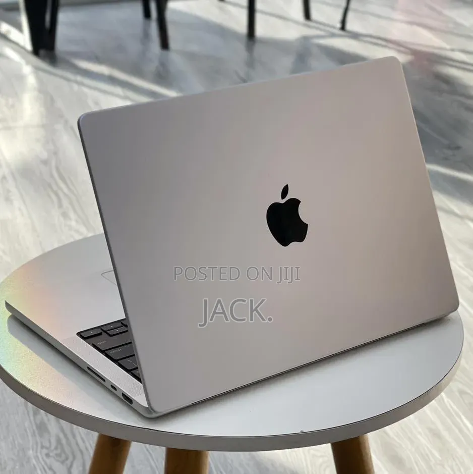 Laptop Apple MacBook Pro 2023 M2 Max 64GB Apple M2 SSD 4T