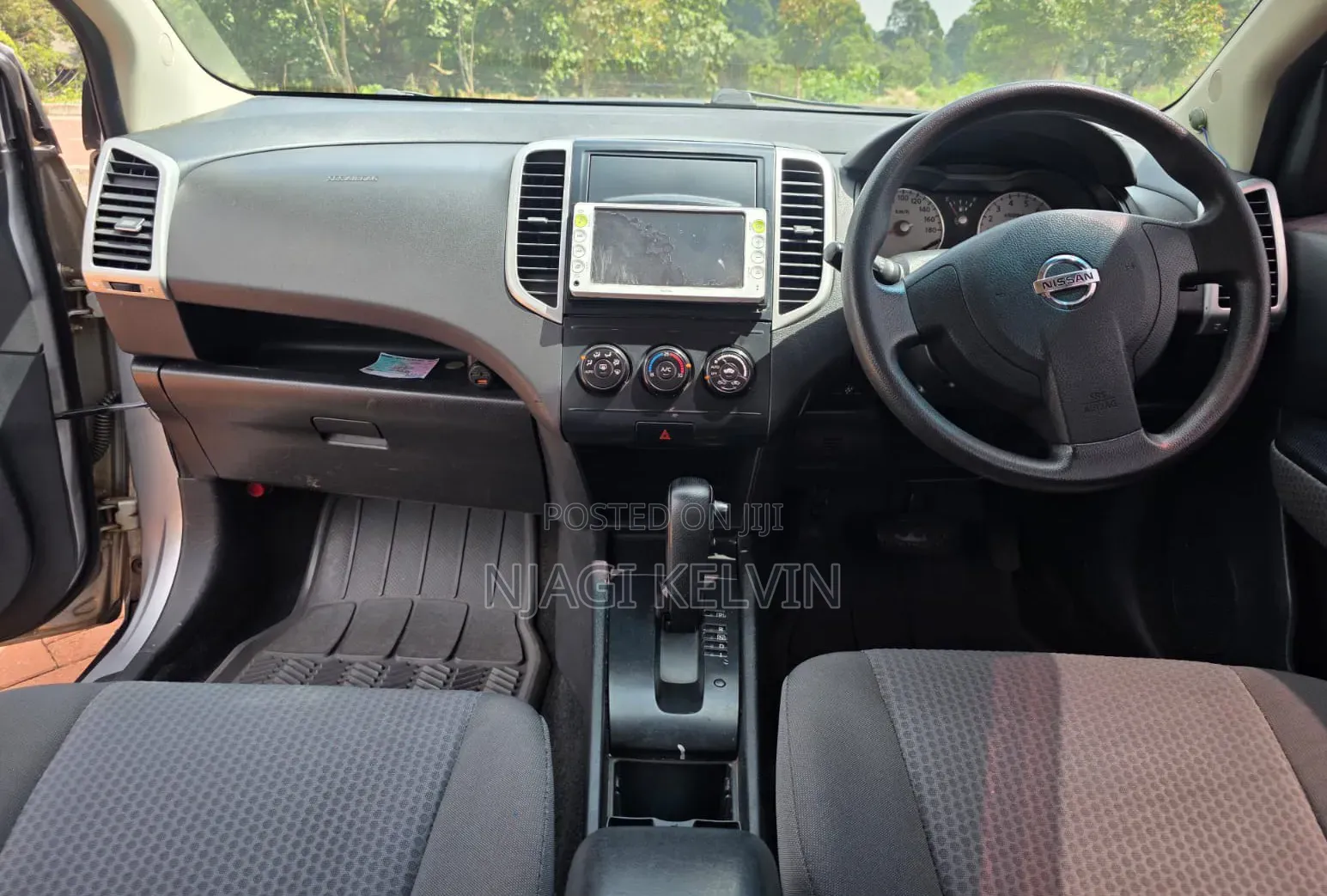 Nissan Wingroad 2009 Silver