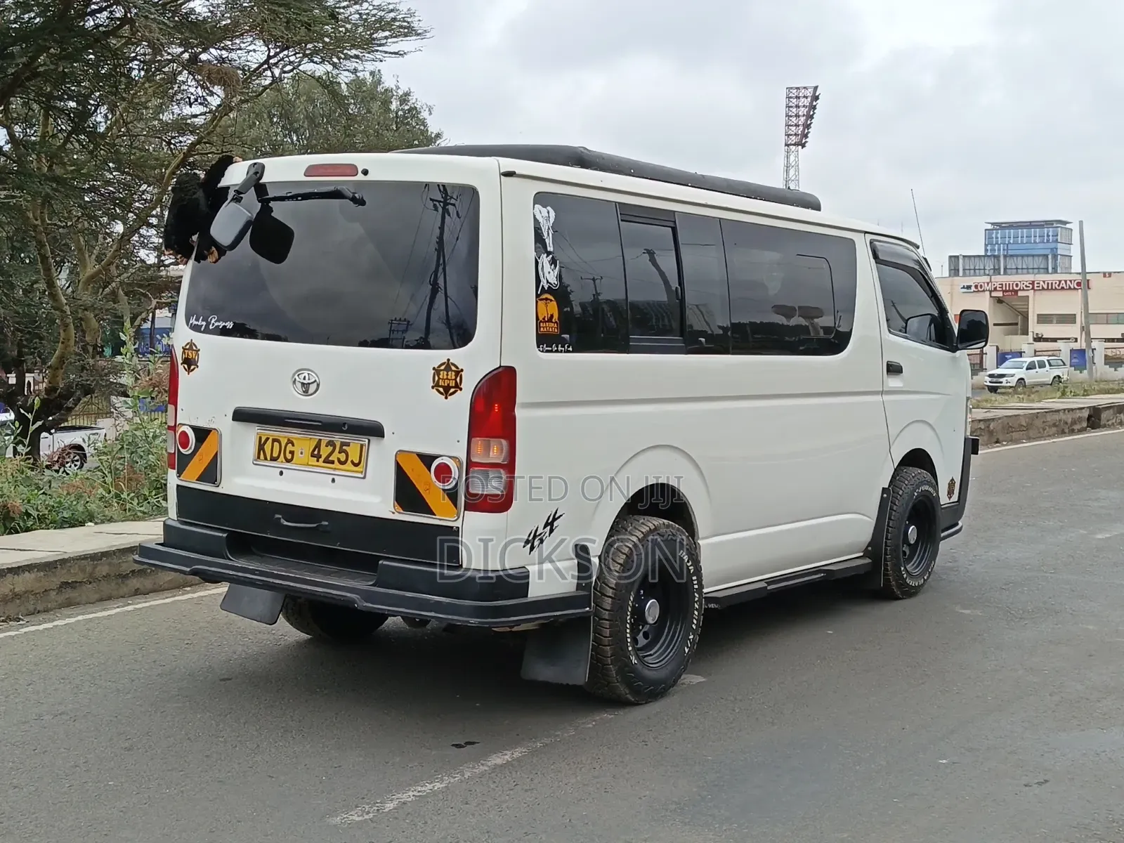 Toyota HiAce 2015 White
