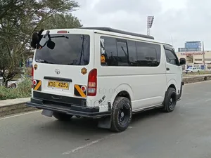 Toyota HiAce 2015 White