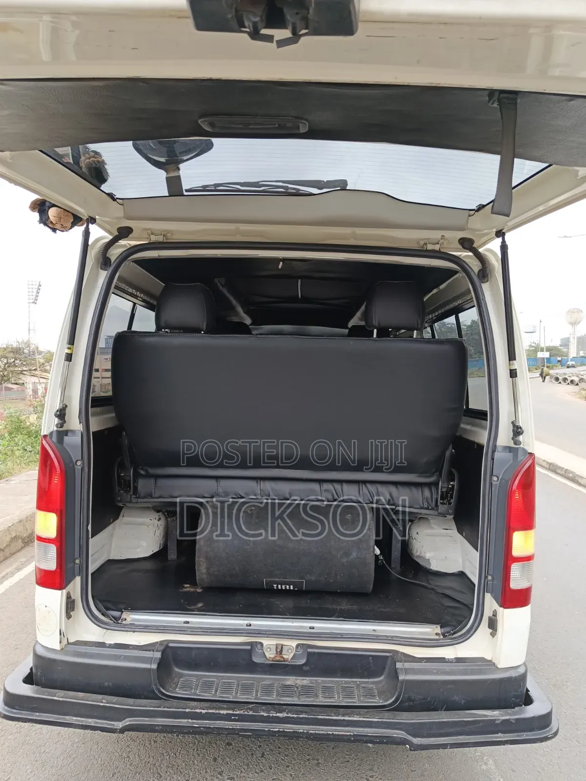 Toyota HiAce 2015 White
