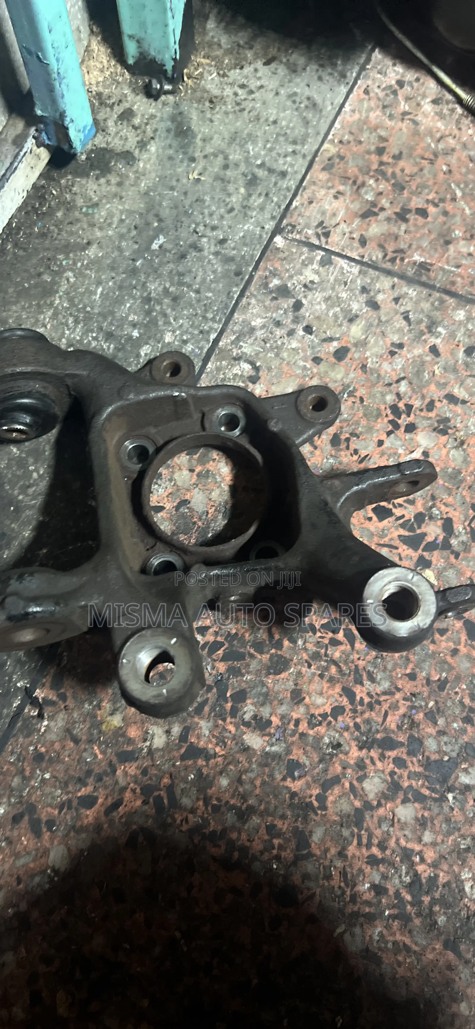 Hub Knuckle Auris