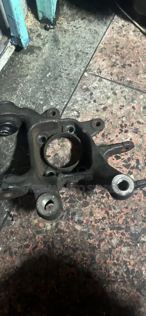 Hub Knuckle Auris