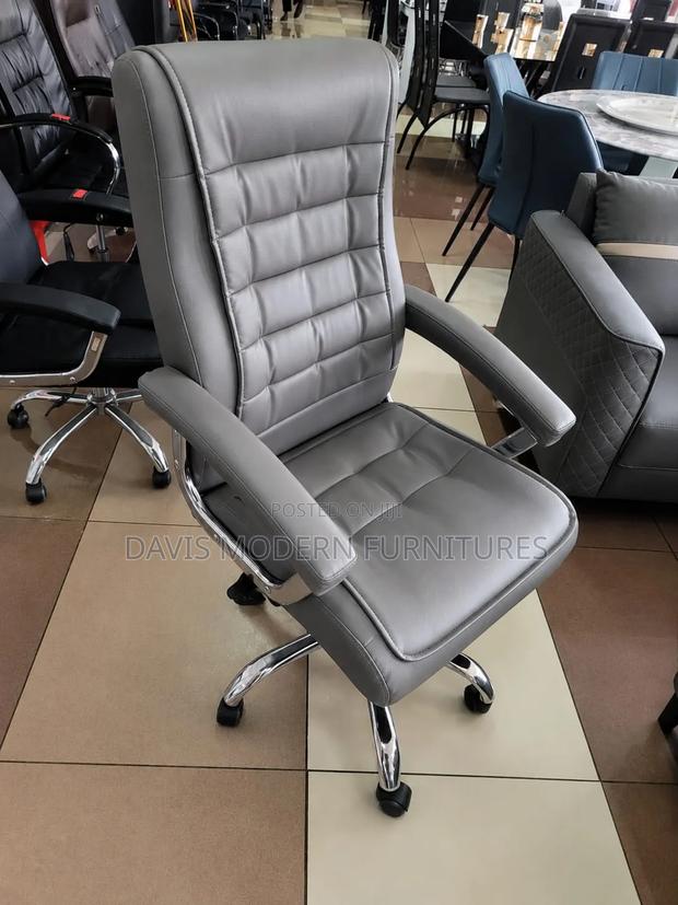 Executive Office Chair - main view
