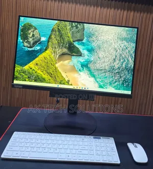 Desktop Computer Lenovo 8GB AMD Ryzen 5 SSD 256GB
