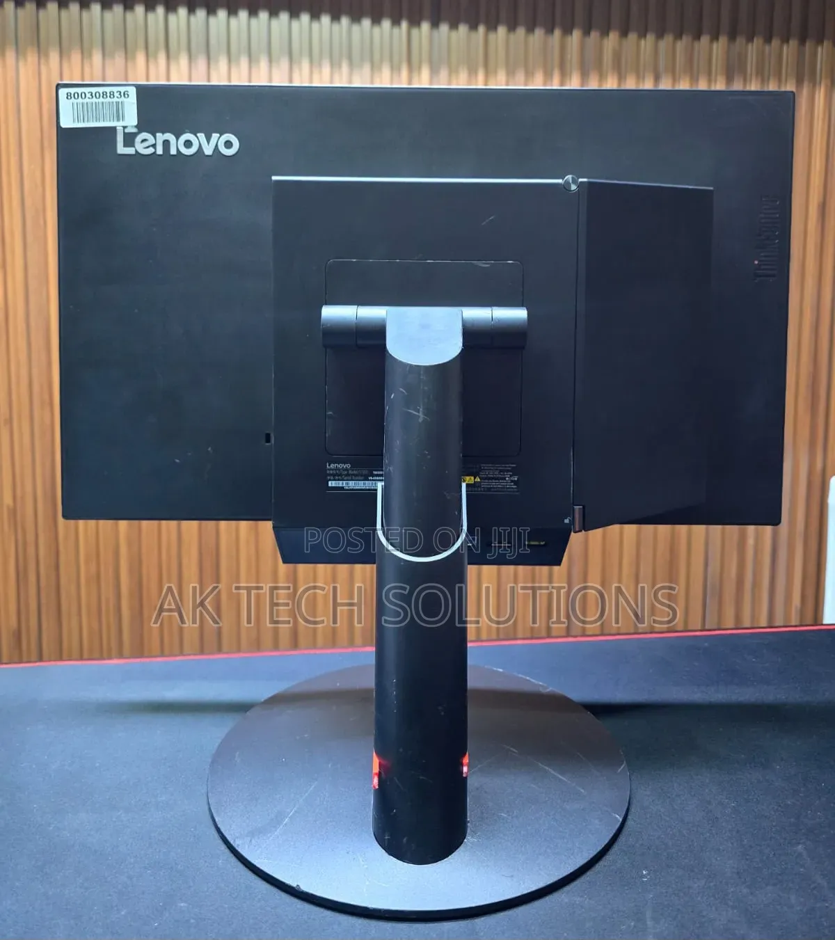 Desktop Computer Lenovo 8GB AMD Ryzen 5 SSD 256GB