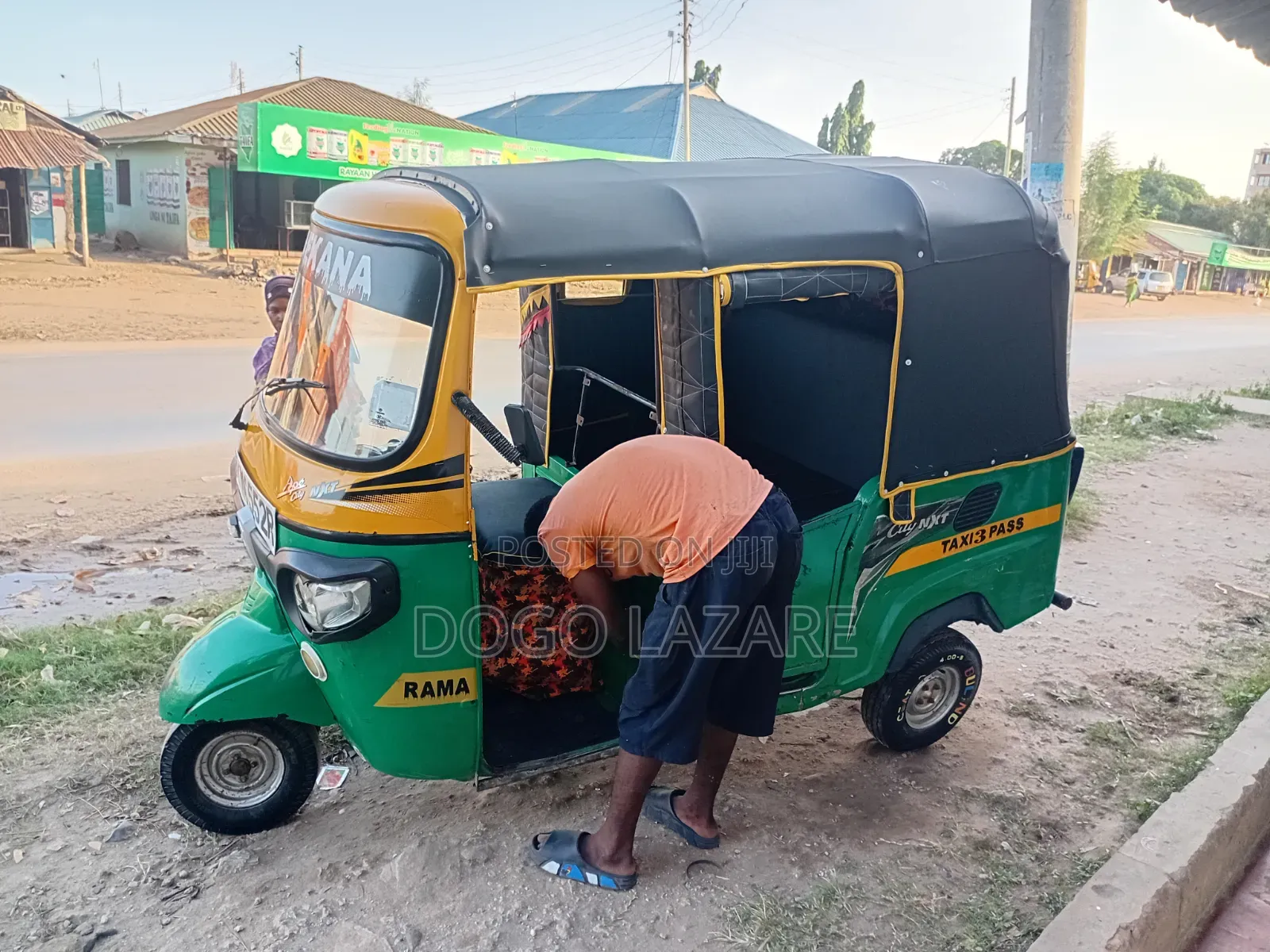 Piaggio Scooter 2023 Green