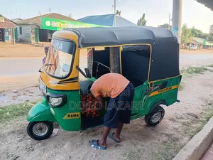 Piaggio Scooter 2023 Green