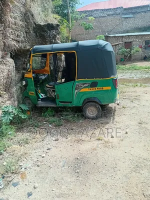 Piaggio Scooter 2023 Green