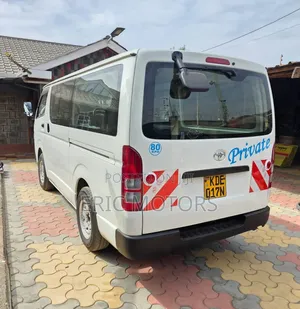 Toyota HiAce 2014 White