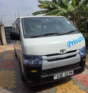 Toyota HiAce 2014 White