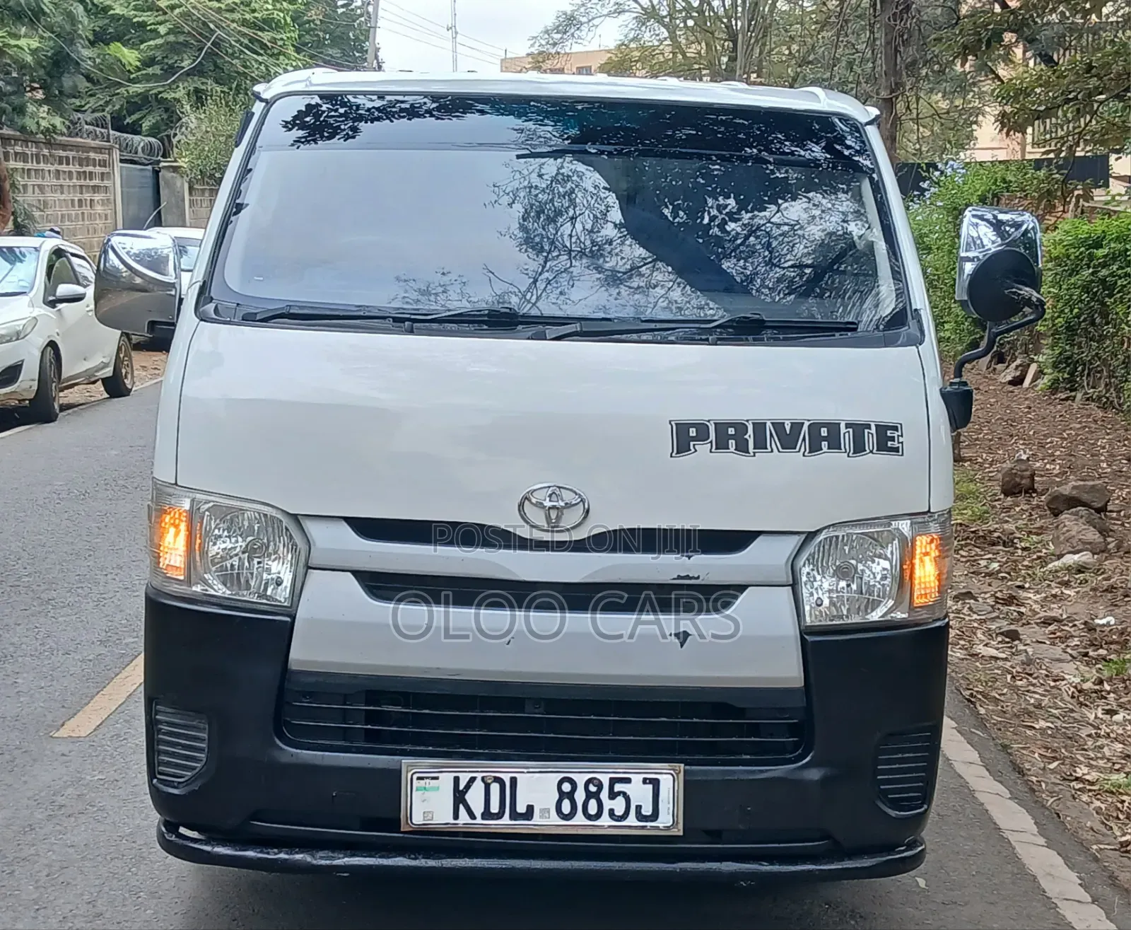 Toyota HiAce 2016 White