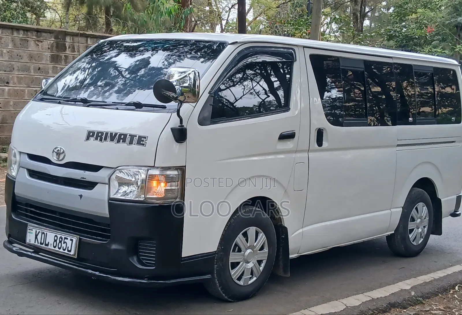 Toyota HiAce 2016 White
