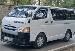 Toyota HiAce 2016 White