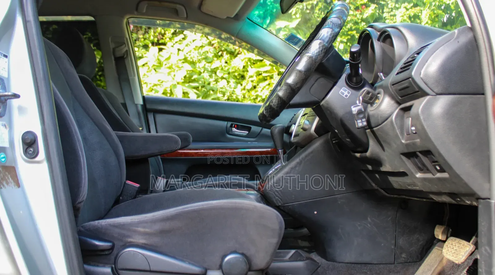 Toyota Harrier 2011 Silver