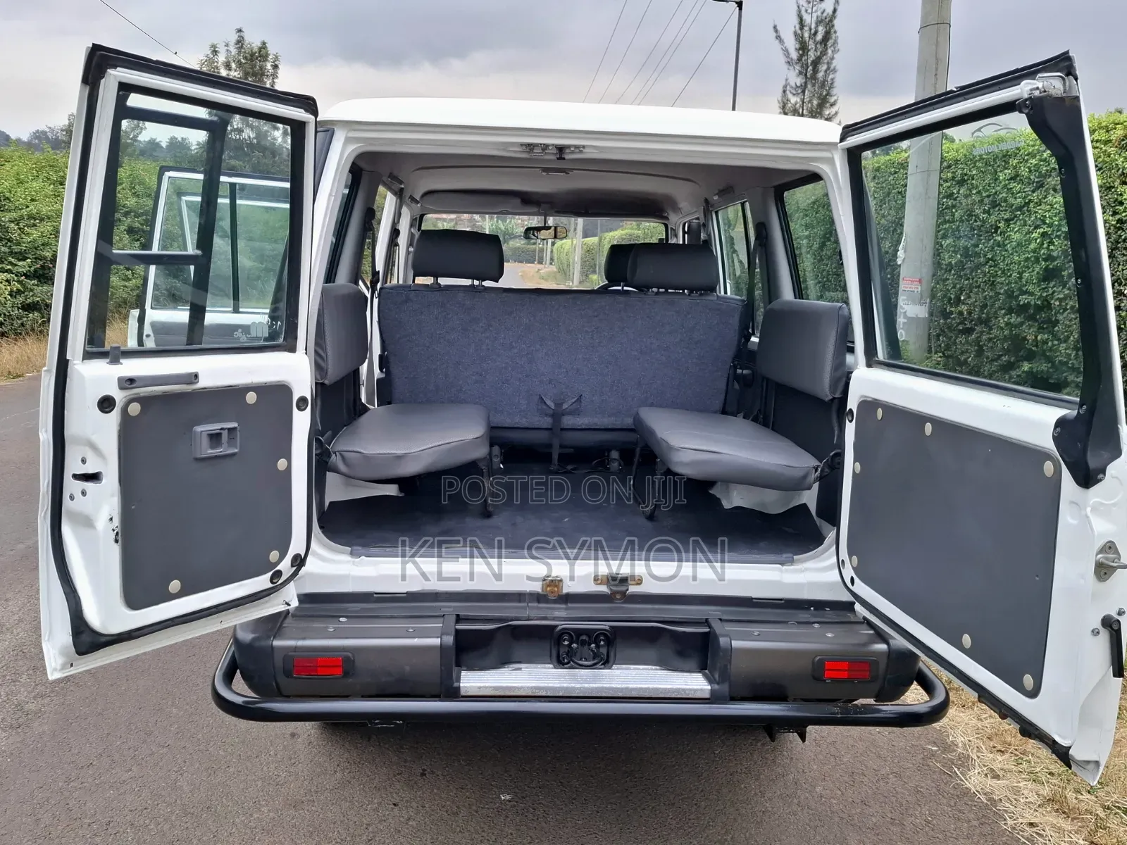 Toyota Land Cruiser 2010 Pearl