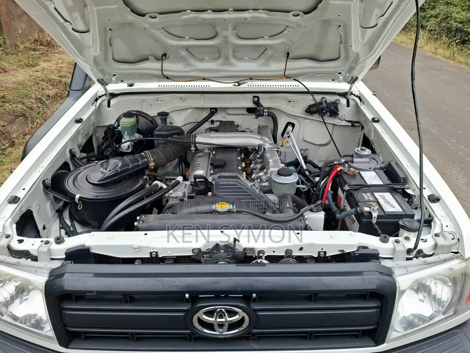 Toyota Land Cruiser 2010 Pearl