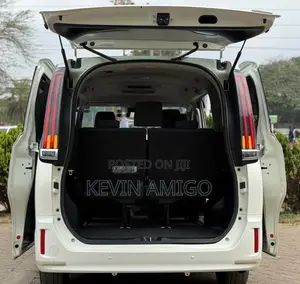 Toyota Noah 2020 White