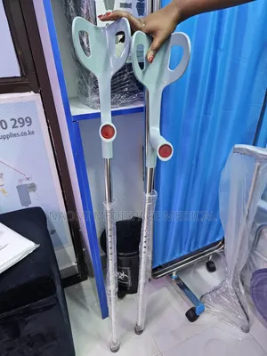 Open Cuff Adjustable Crutches