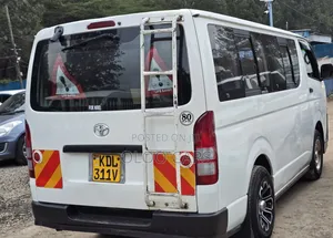 Toyota HiAce 2016 White