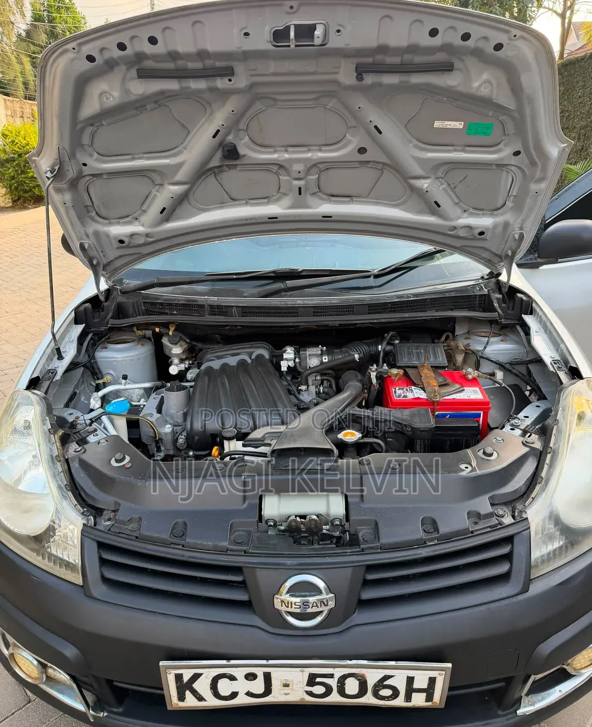 Nissan Advan 2009 Gray
