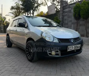 Nissan Advan 2009 Gray