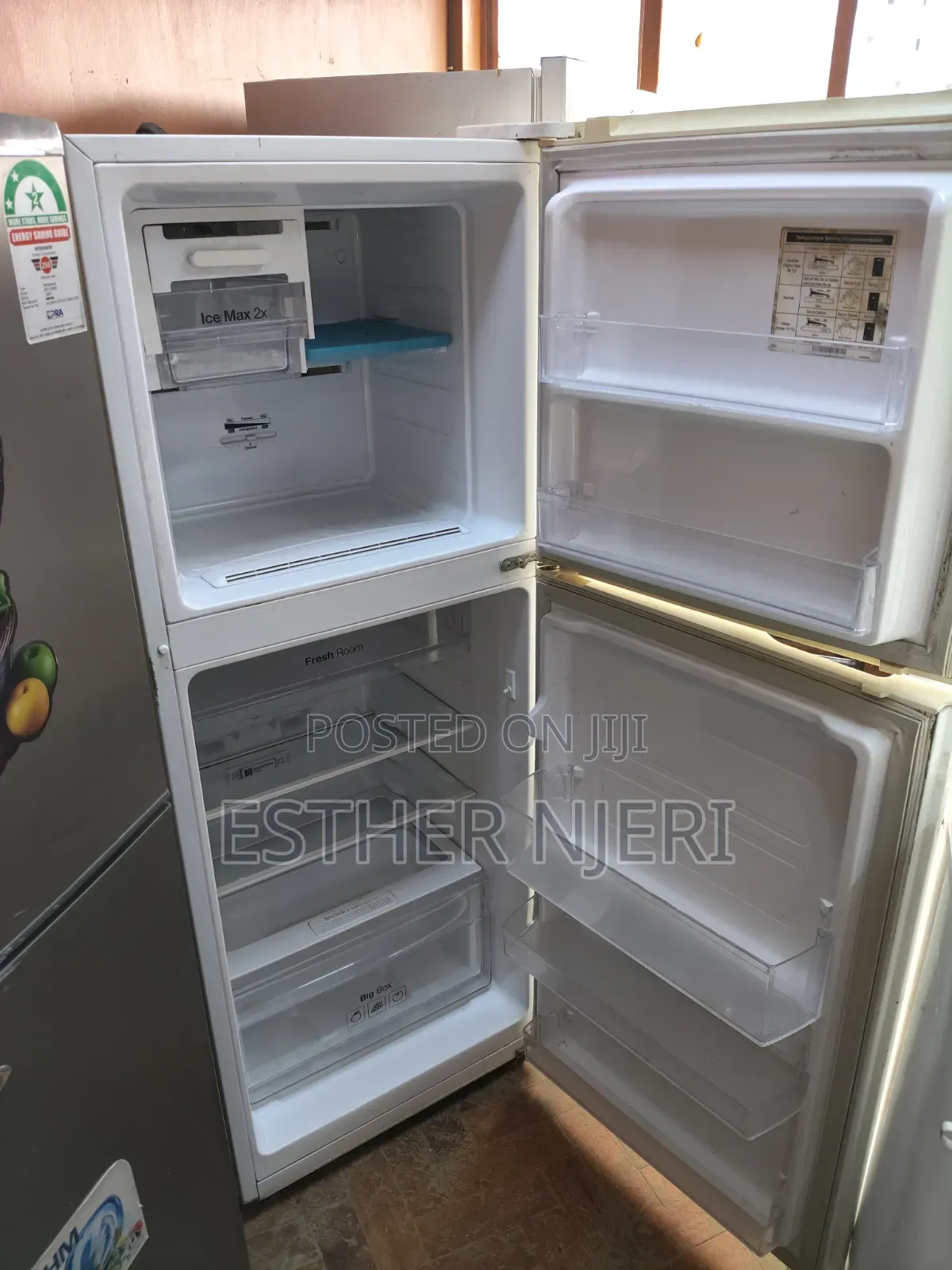 Pure White Sumsung Digital Inverter Fridge 300litres