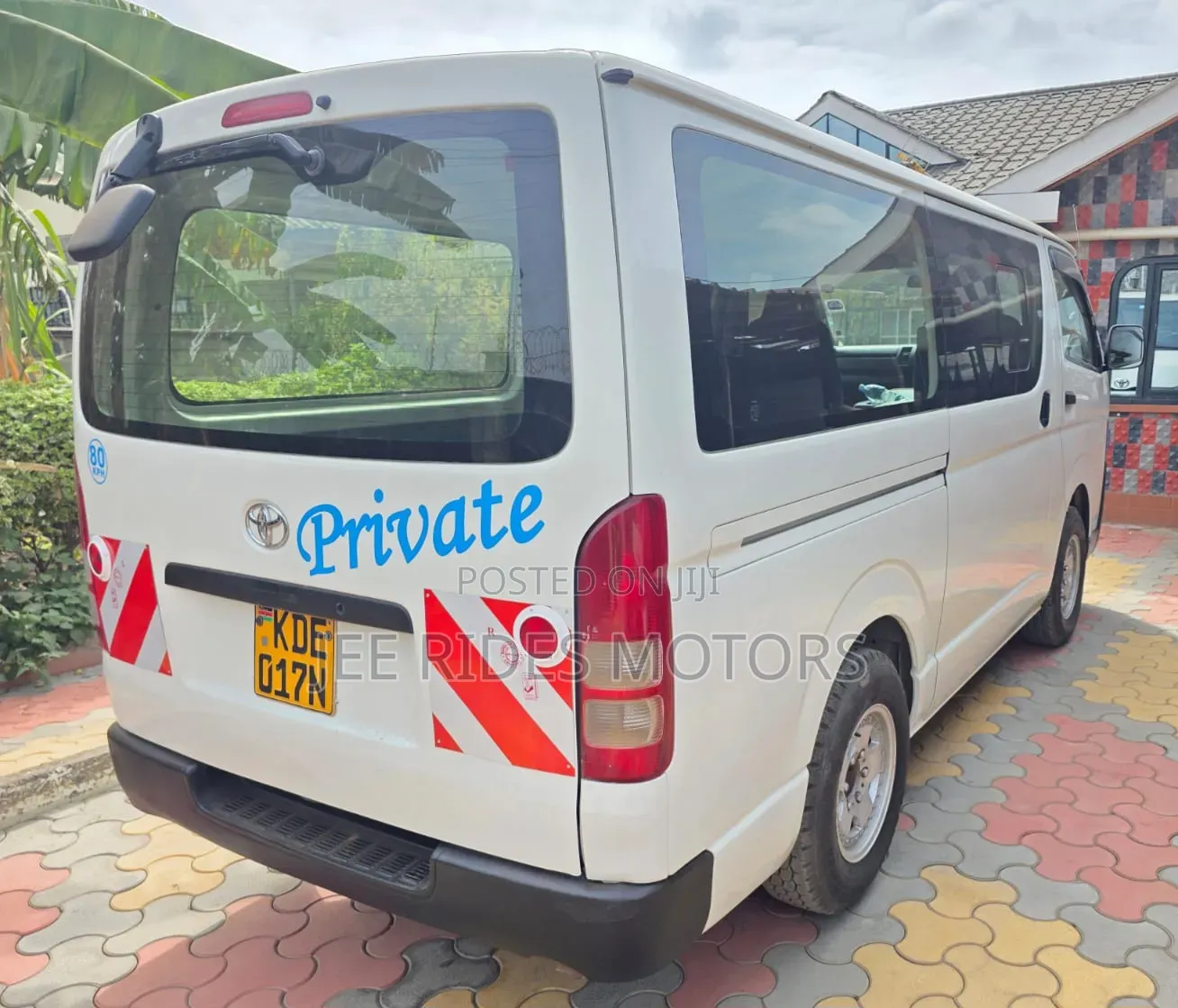 Toyota HiAce 2014 White