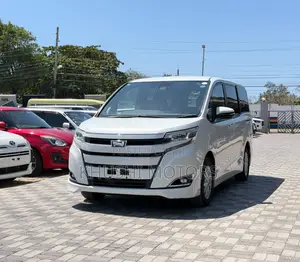 Toyota Noah 2019 White