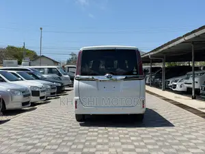 Toyota Noah 2019 White