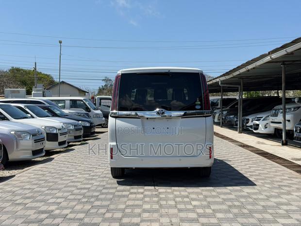 Toyota Noah 2019 White - thumbnail 5