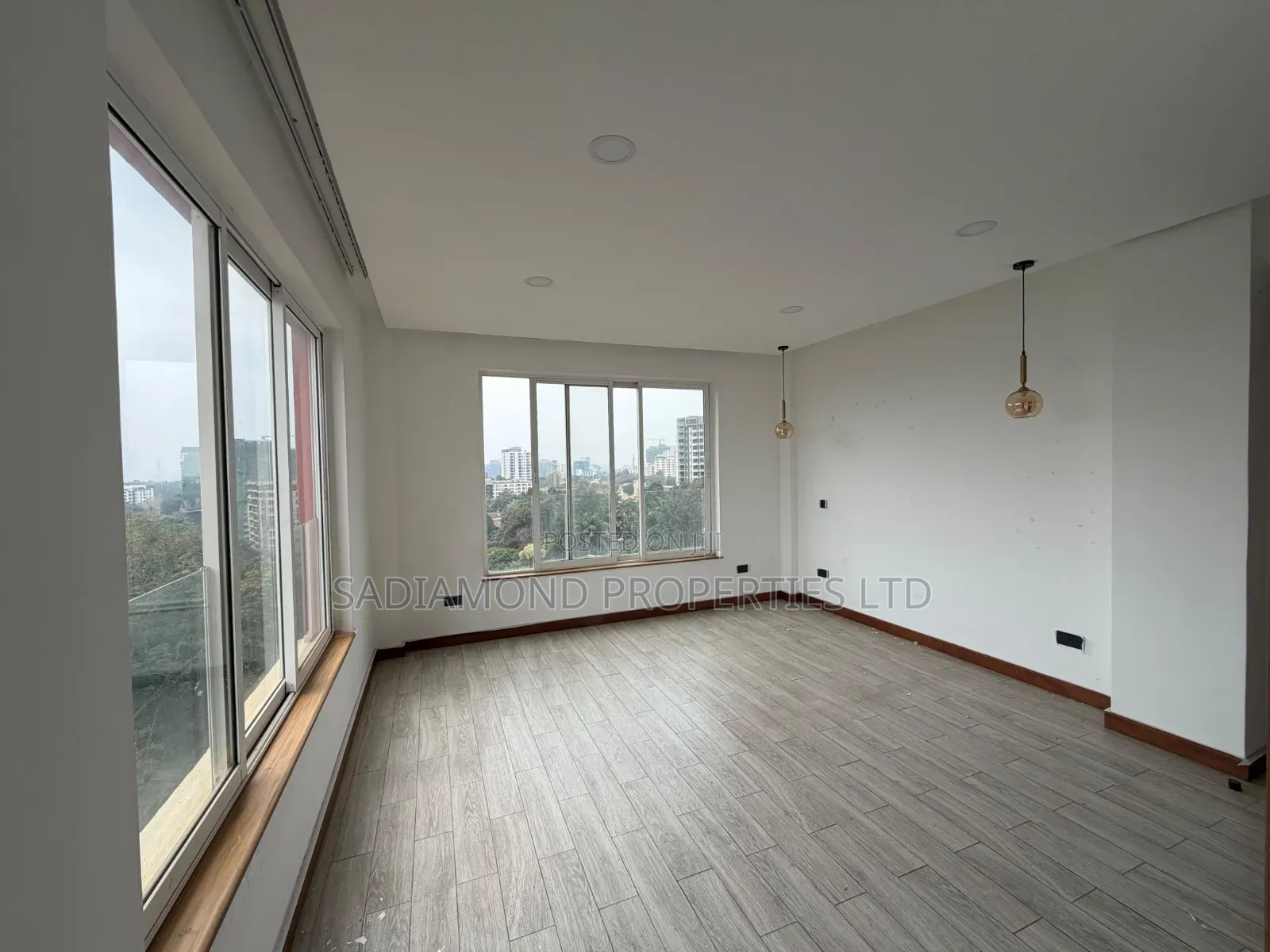 5bdrm Duplex in Spring Valley for rent
